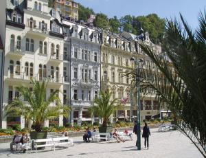 KARLOVY VARY AND MOSER MUSEUM