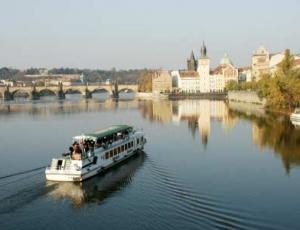 VLTAVA RIVER CRUISE 