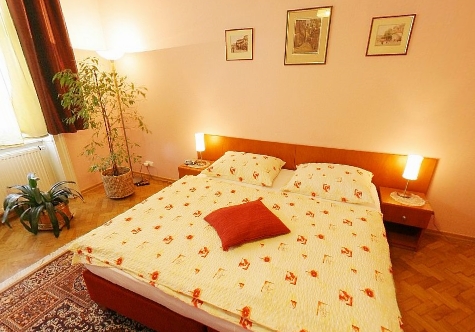 Green Oasis Wenceslas Square Apartment I - virtual tour
